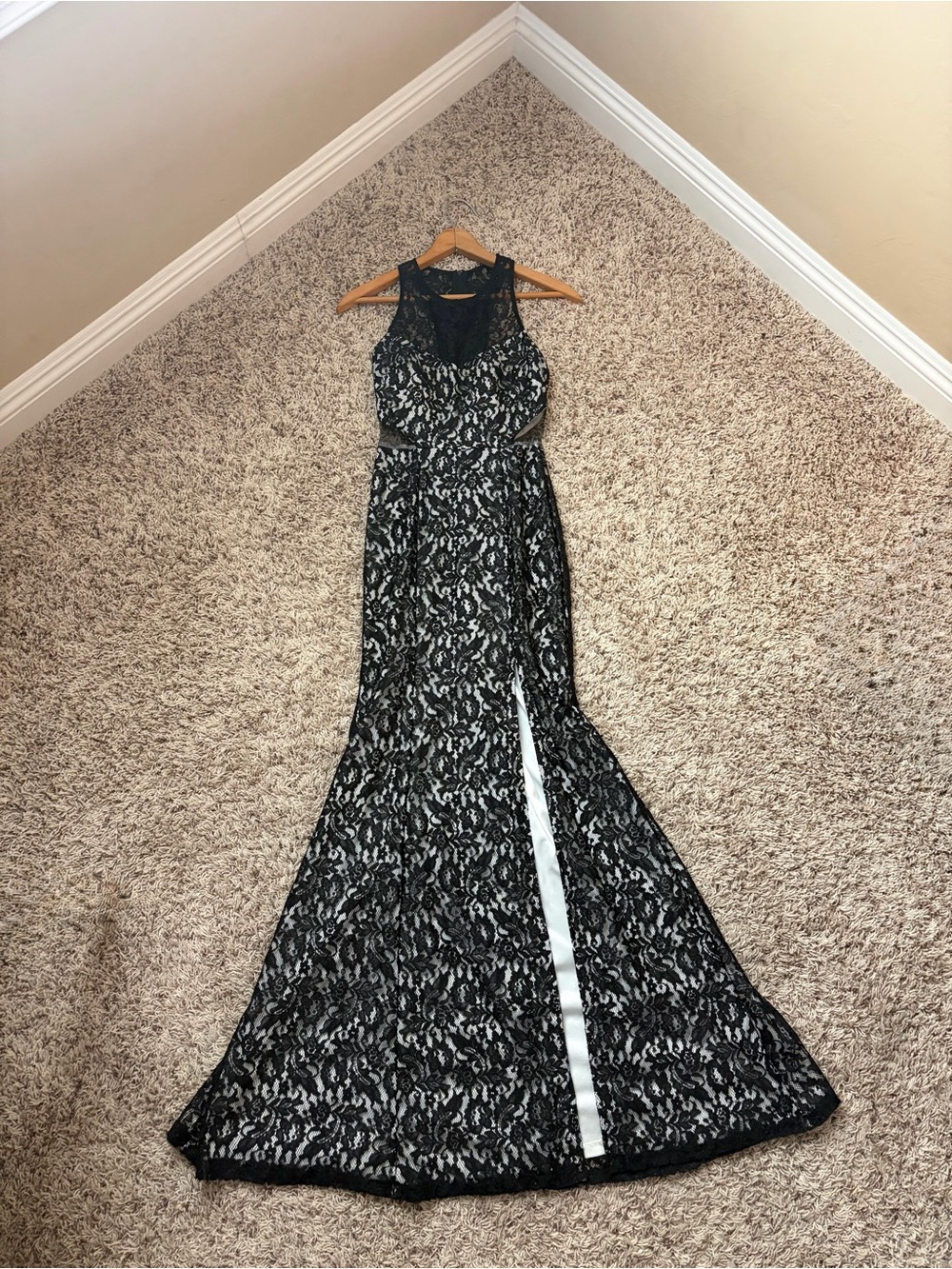 Black Lace Sleeveless Formal romantic mermaid skirt full length Dress size 1